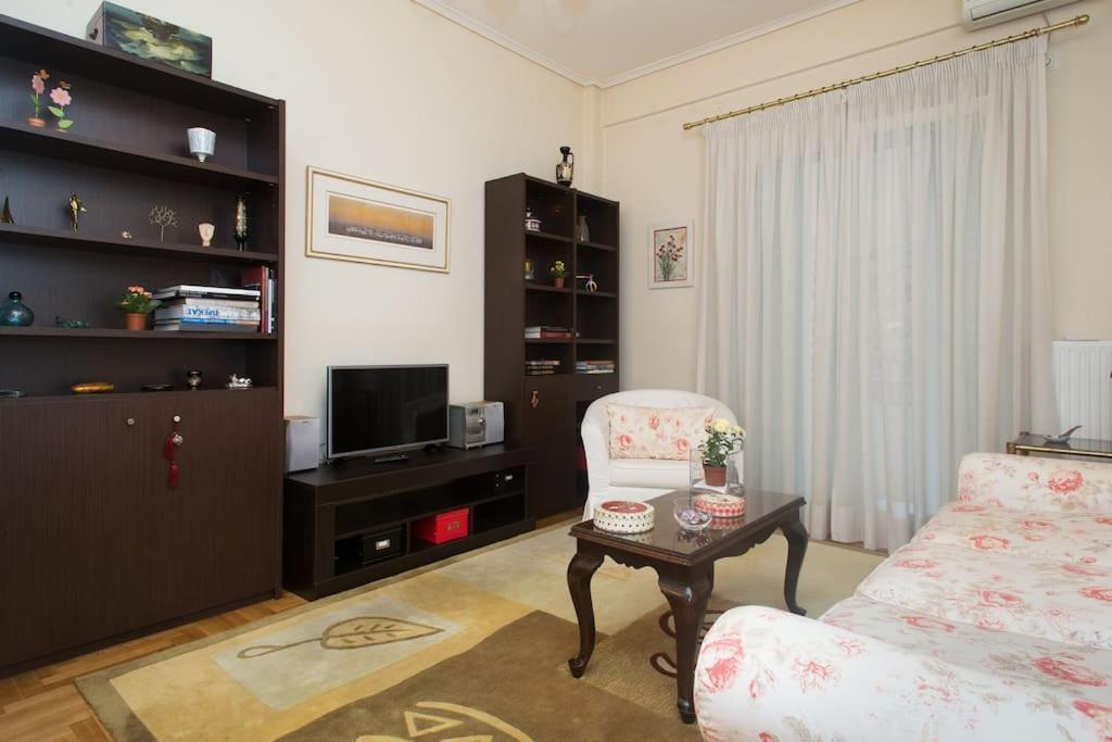 Top-Rated 1-Bedroom Apartment In The Heart Of Афины Экстерьер фото