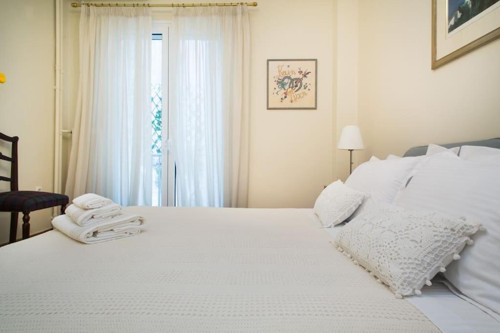 Top-Rated 1-Bedroom Apartment In The Heart Of Афины Экстерьер фото