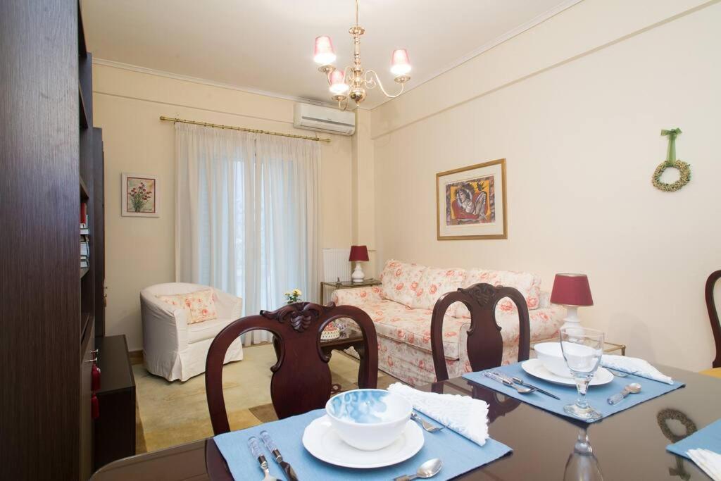 Top-Rated 1-Bedroom Apartment In The Heart Of Афины Экстерьер фото